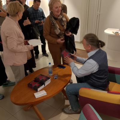 Vladimir Pakuševskij. Promocija romana Good Bye Merry Melody. Kulturni centar Lukijan Mušicki Temerin. 2025.